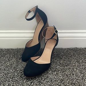 NEVER BEFORE WORN! A New Day Black Heels Size 6 1/2